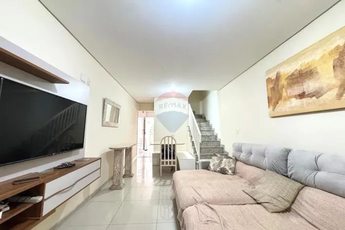 Sobrado com 3 Dormitórios e Espaço Gourmet com Churrasqueira em Sapopemba