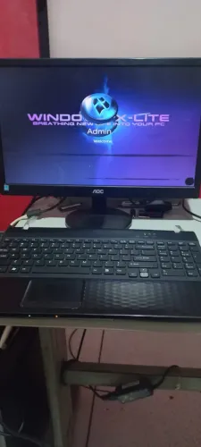 Vendo notebook Sony Vaio i3 HD 500 GB sem o monitor funcionando com monitor externo