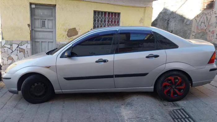 Ford Focus Sedan 2.0 16v/2.0 16V Flex 4P 2005