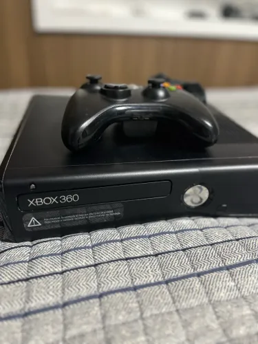 Xbox 360 slim 250gb standard cor matte black