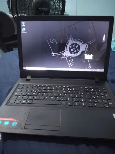 Vendo notebook Lenovo. Pegando perfeitamente