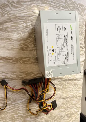 Fonte ATX Upgenix FT-200W para PC Desktop Funcionando