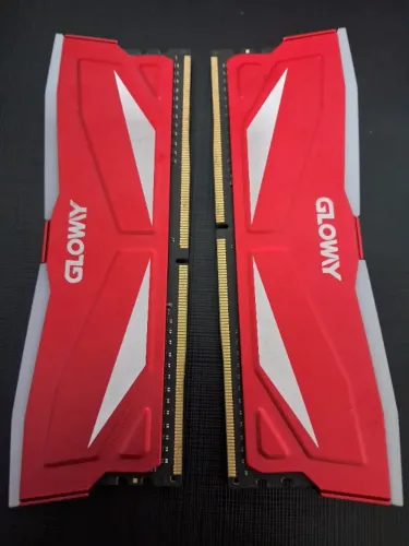 vendo duais memorias rans 8 gigas cada uma rgb