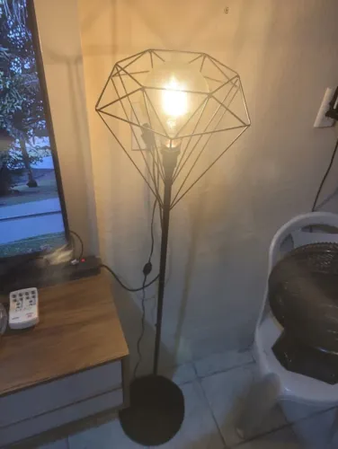 LUSTRE DE PÉ LUXO 