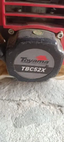 Vendo roçadeira Toyama original 