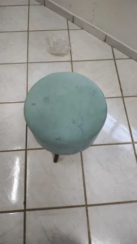 Vendo Puff Colorido em Tecido Veludado