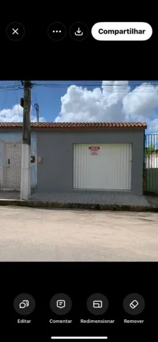 Alugo uma casa no centro da cidade