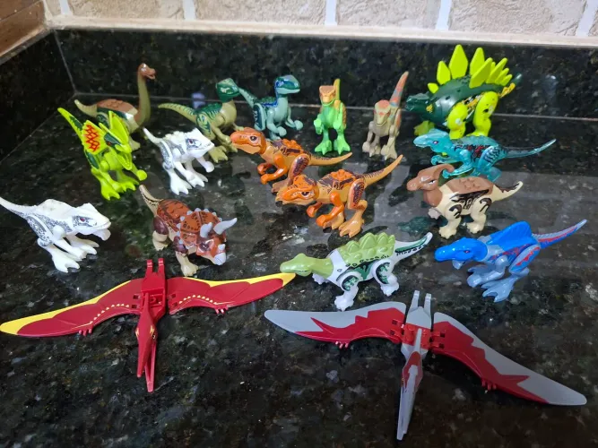 Coleção Dinossauros de montar parecido com Lego