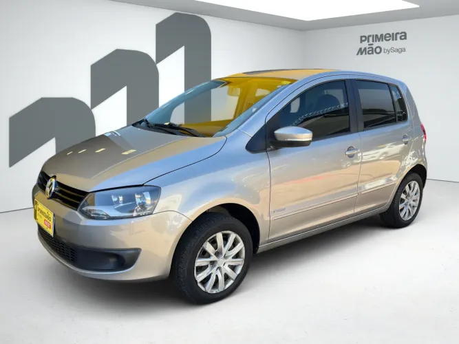 Volkswagen Fox Bluemotion 1.6 MI Total Flex 5P. 2014