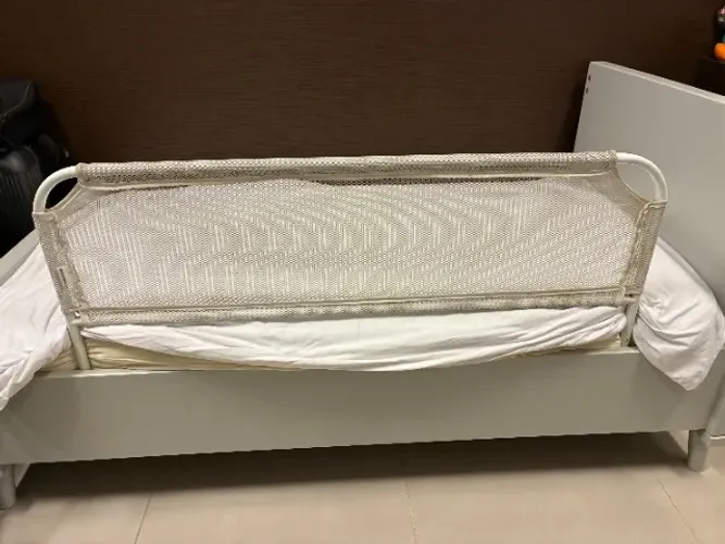 Grade de cama normal e box bebê e idoso  cor branco