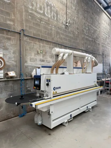 Coladeira de borda automática SCM T460s