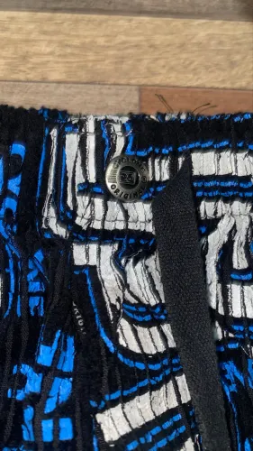 Roupas da Cyclone, veludo original, seminova.