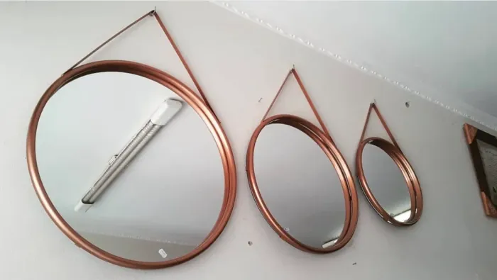 Espelho decorativo dourado 60cm
