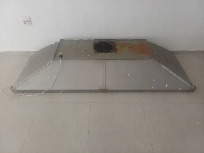 Vendo coifa e duto com exaustor em ótimo estado