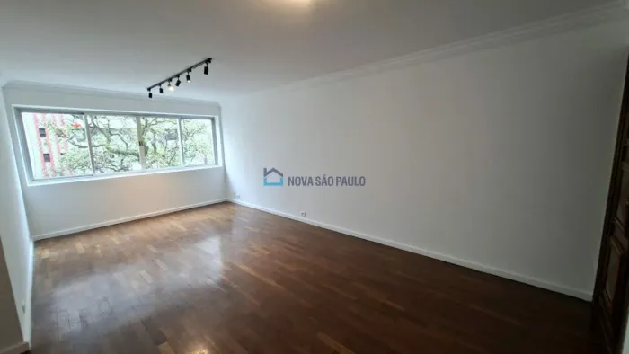 Apartamento em Moema com 3 quartos e lazer completo próximo ao metrô Eucaliptos
