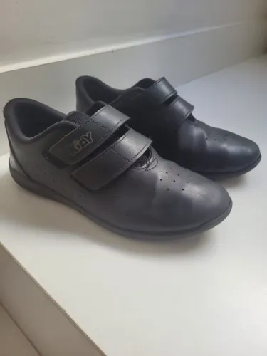 Tenis escolar, Marca Kidy