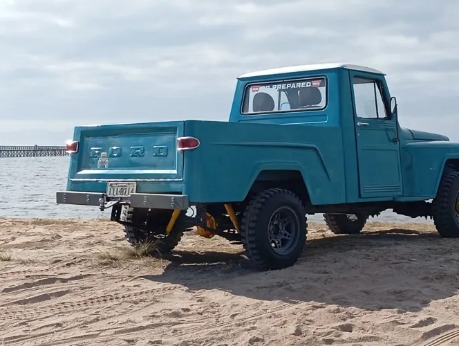 Ford F-75 4X4 2.3 1974