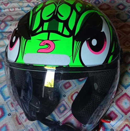 Capacete novinho Race tech tamanho 58, usado apenas uma vez tenho até a caixa!