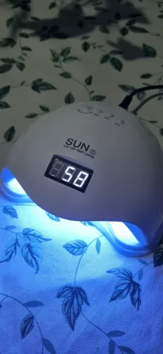 Cabine UV/LED SUN5 para unhas em gel - Semi nova