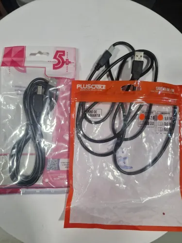 02 cabos USB 2.0 - USB macho + entreda impressora padrão