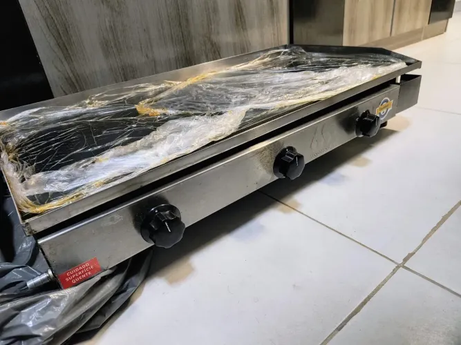 Chapa a Gás Profissional Marchesoni 60x40 Inox - Estado de Nova