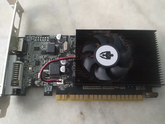 Placa de video GT 610 nvidia 2gb