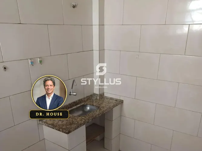 Apartamento com 2 Quartos, Sol da Manhã e Vista Livre em Riachuelo! M27T