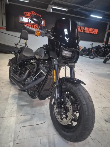 Harley-Davidson Softail Fat Bob 114 (2023) - Impecável
