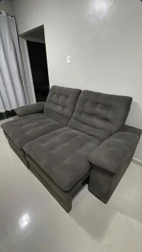 Sofá retrátil novinho