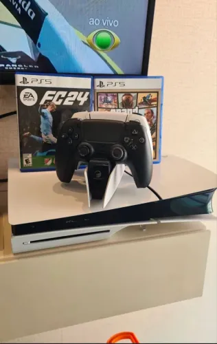 PS5 com leitor 1 TB acompanha , 2 controles suporte e carregado de controle e 3 jogos
