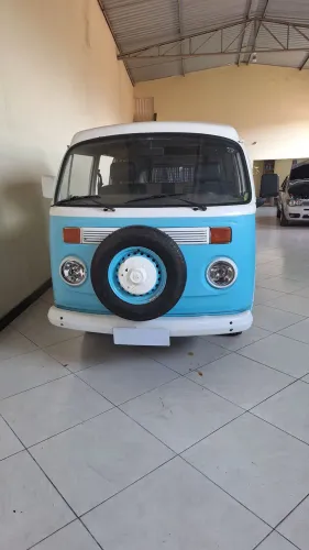 Volkswagen Kombi Furgão 2000