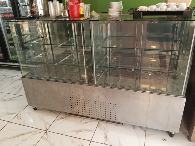 Vitrine gelada pra bolo