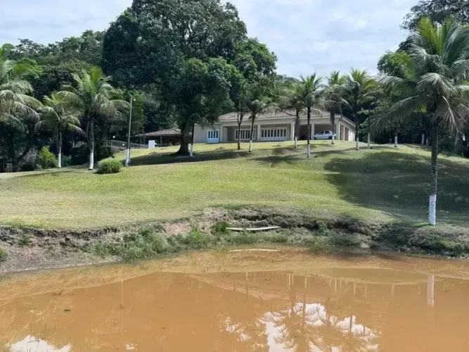 Barrozo Imóveis - SÍTIO ALTO PADRÃO de 10.000 m² vista deslumbrante, lago, piscina, campo 
