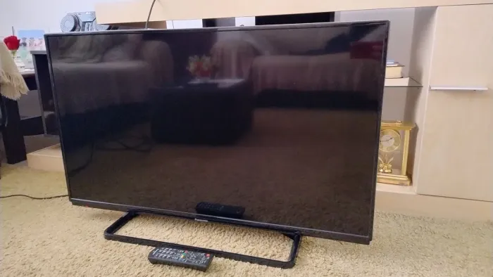 TV LCD Panasonic 40 polegadas - não é Smart