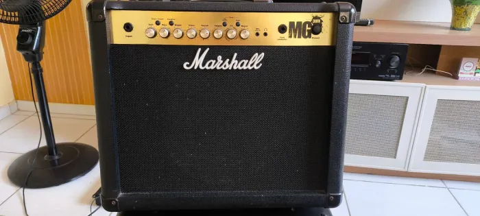 Cubo de guitarra Marshall MG30-FX