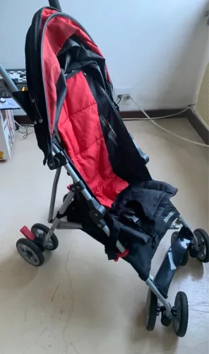 Carrinho passeio Kolcraft importado até 25kg