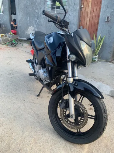 Vende-se CB 300