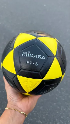Bola Mikasa FT5