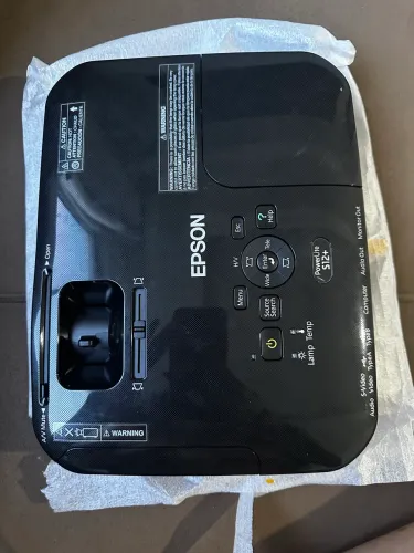 DATA SHOW (novo, nunca usado) R$ 1.800 (possibilidade de negociação) / aceita cartão