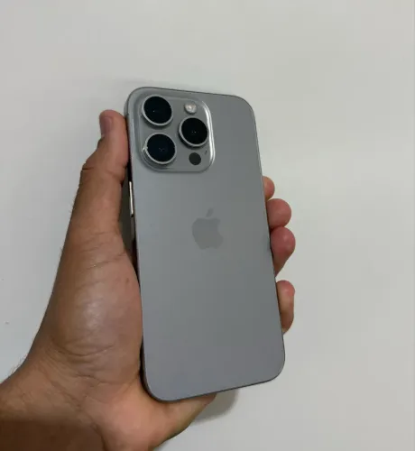iPhone 15 pro semi novo