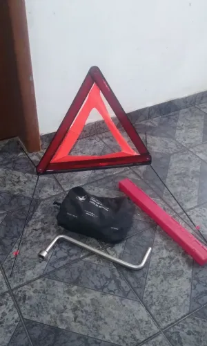 Kit BMW sinalização e primeiros socorros