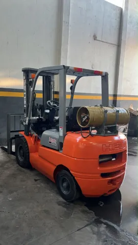 Empilhadeira Heli 2,5 Ton Triplex 4,2 metros único dono 