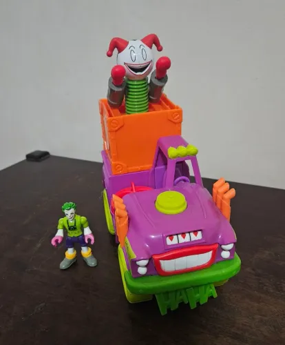 Carrinho do Coringa