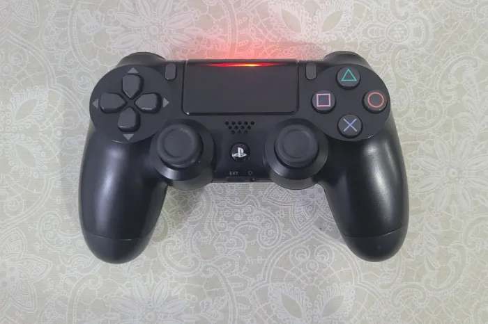 CONTROLE DE PS4 USADO