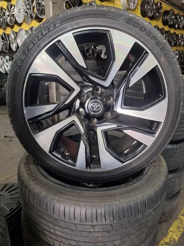 Rodas 22 + pneus 90% Hilux SW4 seminovas