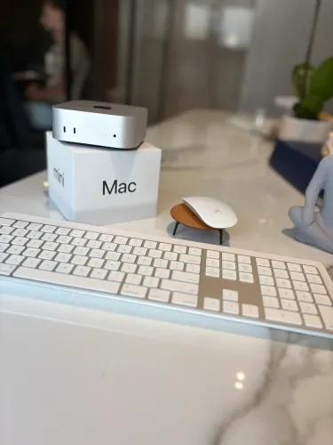 Kit Apple: Mac Mini M4 + Teclado Touch ID + Magic Mouse | Garantia 2027
