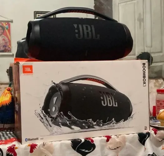 JBL bombox 3