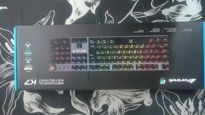 Teclado Mecânico Fortrek K7 Plus RGB