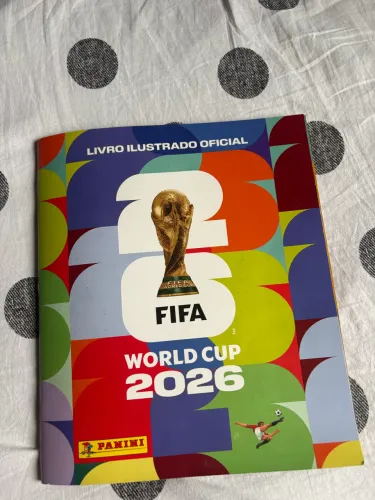 Álbum da copa com 84% completo