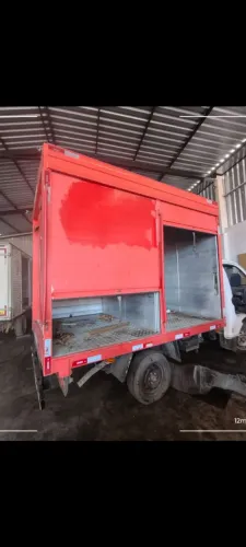 Baú usado reforçado
